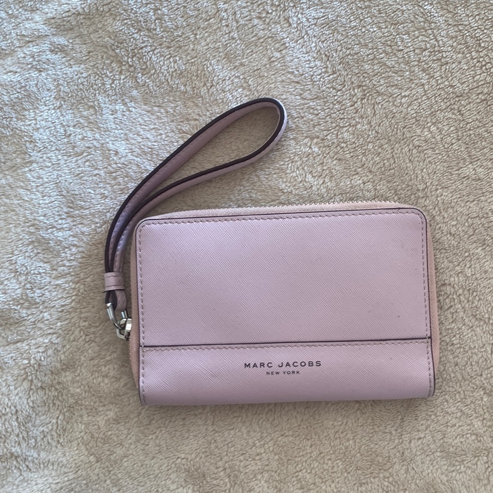 Marc Jacobs pink wallet